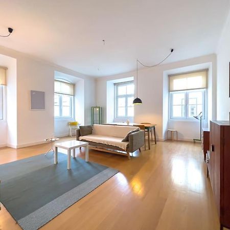 4 Rooms Home In Baixa Lissabon Buitenkant foto