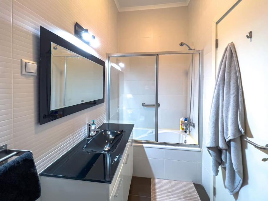 4 Rooms Home In Baixa Lissabon Buitenkant foto
