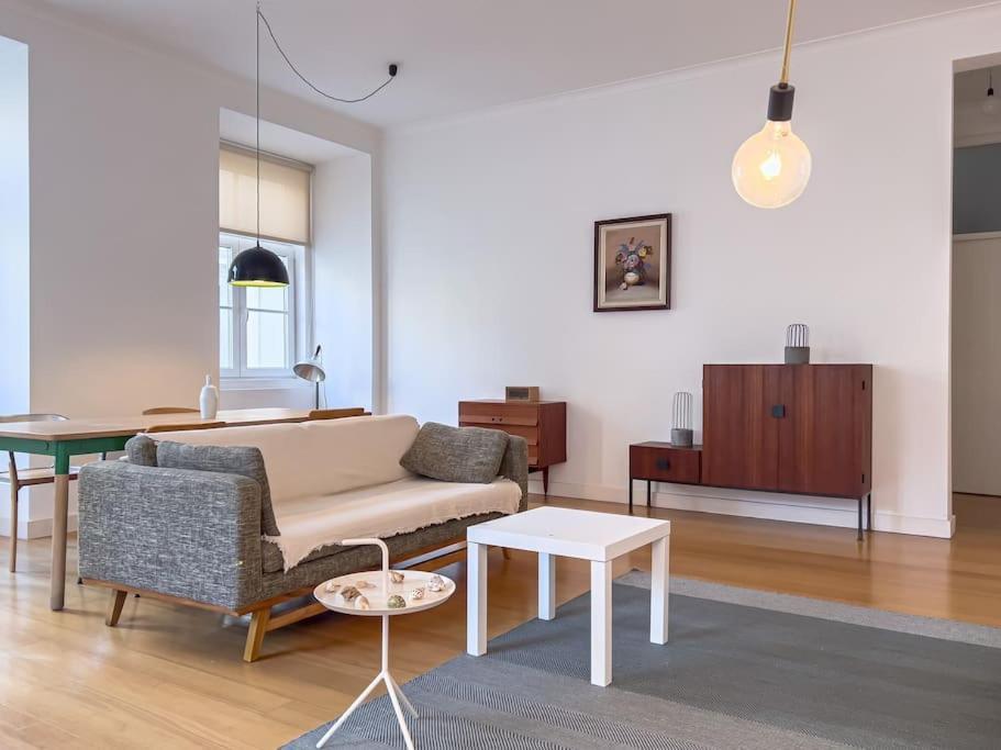 4 Rooms Home In Baixa Lissabon Buitenkant foto