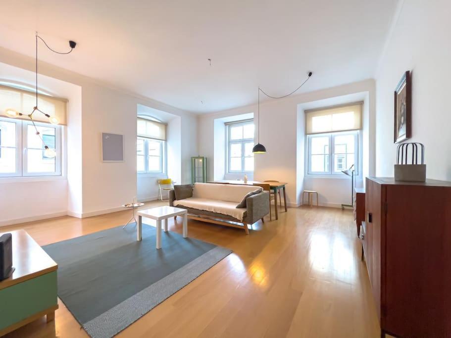 4 Rooms Home In Baixa Lissabon Buitenkant foto